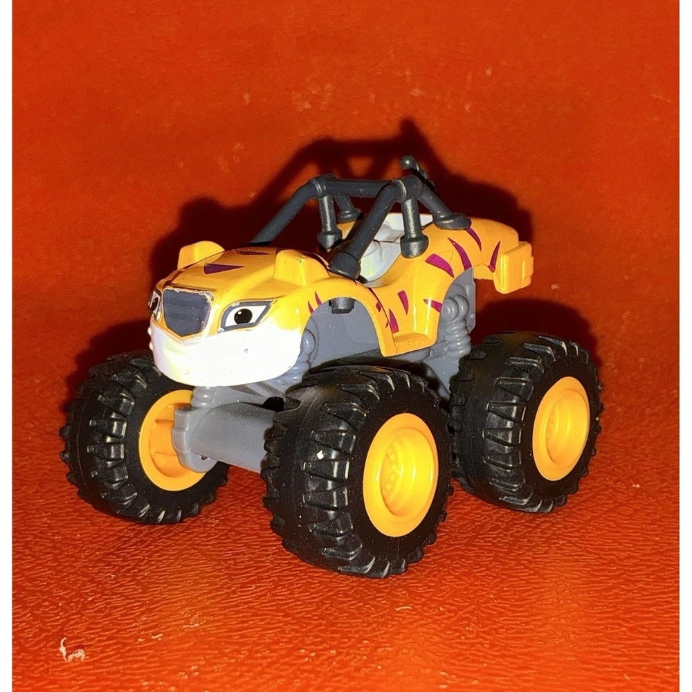 Blaze And The Monster Machines Die-cast Race Car Stripes Tiger  Yellow CGH56